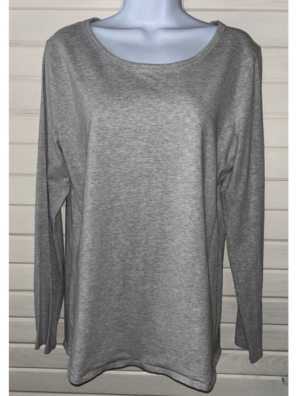 Duluth Trading Co Sz LARGE Gray No Yank Scoop Neck Top Tee Cotton Stretch EUC